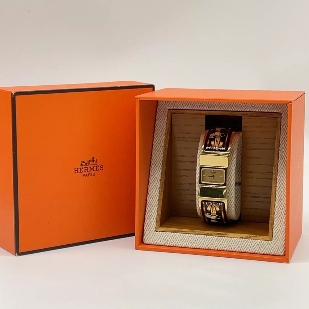 💜 Hermes Loke Gold Color L01.201  Square Quartz Watch W/Box/Card Like New - Picture 3 of 13